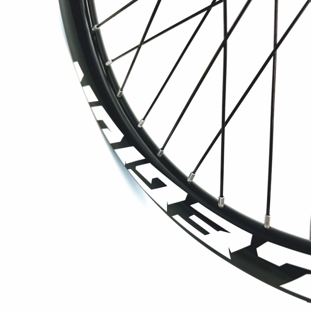 Rueda Completa Aluminio 20 x 1,75 LEGION SUPERCROSS – Color Negro - Imagen 4